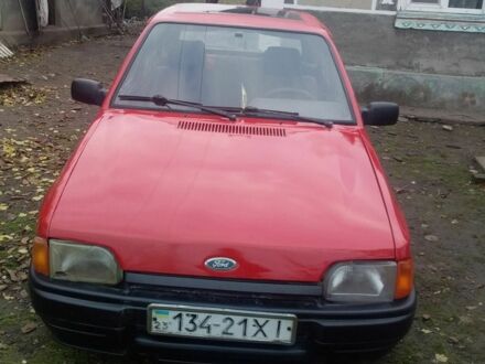 Красный Форд Эскорт, объемом двигателя 0 л и пробегом 200 тыс. км за 900 $, фото 1 на Automoto.ua