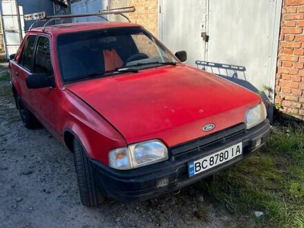 Форд Эскорт 1988 в Сокале на Automoto.ua Красный Форд Эскорт, объемом двигателя 1.6 л и пробегом 250 тыс. км за 950 $, фото 1 на Automoto.ua