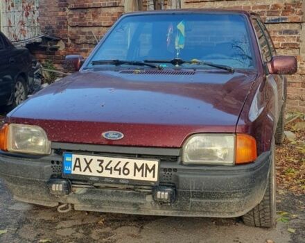 Красный Форд Эскорт, объемом двигателя 1.4 л и пробегом 400 тыс. км за 1300 $, фото 1 на Automoto.ua