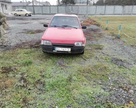 Красный Форд Эскорт, объемом двигателя 1.4 л и пробегом 300 тыс. км за 650 $, фото 1 на Automoto.ua