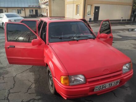Форд Ескорт 1989 у Хмельницькому на Automoto.ua Червоний Форд Ескорт, об'ємом двигуна 1.3 л та пробігом 95 тис. км за 1699 $, фото 1 на Automoto.ua