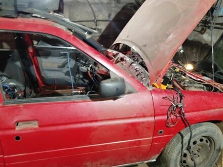 Форд Эскорт 1990 в Каневе на Automoto.ua Красный Форд Эскорт, объемом двигателя 1.4 л и пробегом 100 тыс. км за 605 $, фото 1 на Automoto.ua