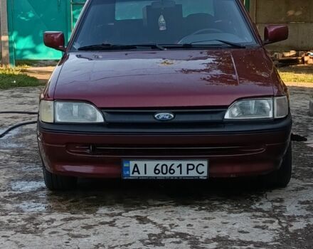 Червоний Форд Ескорт, об'ємом двигуна 1.6 л та пробігом 2 тис. км за 1199 $, фото 1 на Automoto.ua