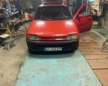 Красный Форд Эскорт, объемом двигателя 1.6 л и пробегом 200 тыс. км за 1248 $, фото 1 на Automoto.ua