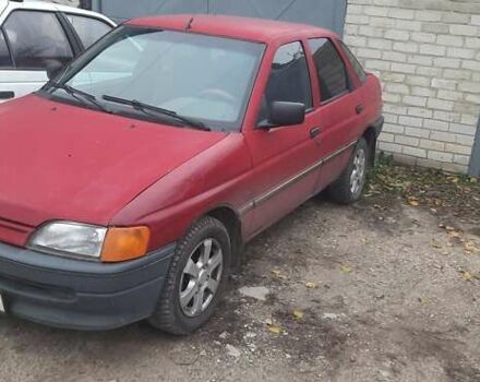 Червоний Форд Ескорт, об'ємом двигуна 1.39 л та пробігом 100 тис. км за 1100 $, фото 1 на Automoto.ua