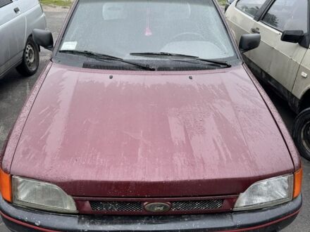 Форд Эскорт 1991 в Броварах на Automoto.ua Красный Форд Эскорт, объемом двигателя 1.4 л и пробегом 180 тыс. км за 500 $, фото 1 на Automoto.ua