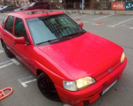 Красный Форд Эскорт, объемом двигателя 1.4 л и пробегом 233 тыс. км за 899 $, фото 1 на Automoto.ua