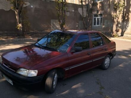Красный Форд Эскорт, объемом двигателя 1.8 л и пробегом 1 тыс. км за 777 $, фото 1 на Automoto.ua