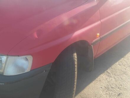 Форд Ескорт 1993 у Апостолове на Automoto.ua Червоний Форд Ескорт, об'ємом двигуна 1.3 л та пробігом 1000 тис. км за 571 $, фото 1 на Automoto.ua