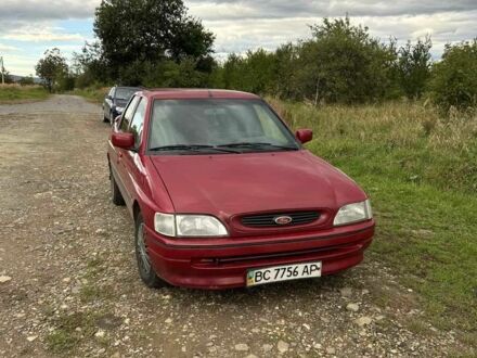 Красный Форд Эскорт, объемом двигателя 1.6 л и пробегом 230 тыс. км за 1400 $, фото 1 на Automoto.ua