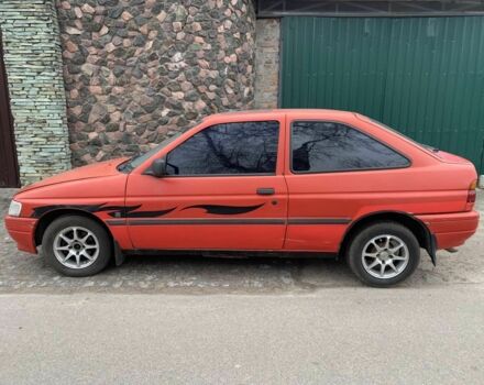 Червоний Форд Ескорт, об'ємом двигуна 1.6 л та пробігом 155 тис. км за 1150 $, фото 1 на Automoto.ua