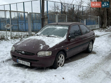 Червоний Форд Ескорт, об'ємом двигуна 1.3 л та пробігом 222 тис. км за 800 $, фото 1 на Automoto.ua