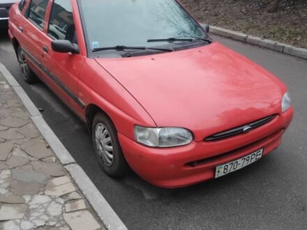Красный Форд Эскорт, объемом двигателя 1.3 л и пробегом 80 тыс. км за 782 $, фото 1 на Automoto.ua