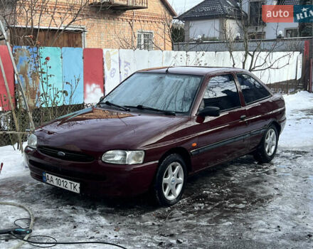 Червоний Форд Ескорт, об'ємом двигуна 1.3 л та пробігом 333 тис. км за 1000 $, фото 1 на Automoto.ua