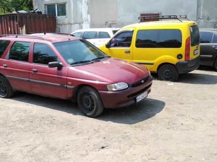 Форд Ескорт 1997 у Києві на Automoto.ua Червоний Форд Ескорт, об'ємом двигуна 1.6 л та пробігом 78 тис. км за 600 $, фото 1 на Automoto.ua