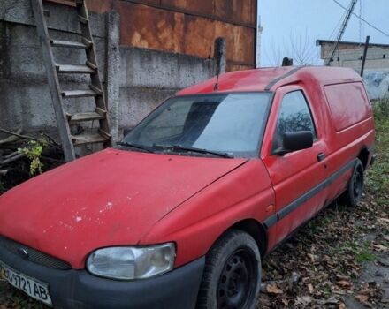 Красный Форд Эскорт, объемом двигателя 1.4 л и пробегом 255 тыс. км за 500 $, фото 1 на Automoto.ua