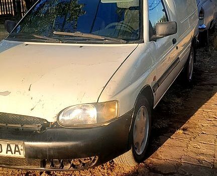 Форд Эскорт, объемом двигателя 1.8 л и пробегом 0 тыс. км за 750 $, фото 3 на Automoto.ua