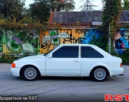 Форд Эскорт, объемом двигателя 1.3 л и пробегом 200 тыс. км за 700 $, фото 1 на Automoto.ua