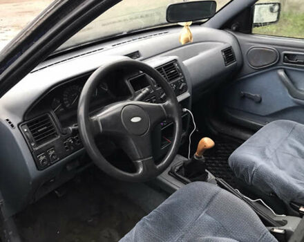 Форд Эскорт, объемом двигателя 1.3 л и пробегом 158 тыс. км за 1400 $, фото 8 на Automoto.ua