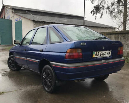 Форд Эскорт, объемом двигателя 1.3 л и пробегом 158 тыс. км за 1400 $, фото 3 на Automoto.ua