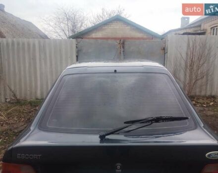 Форд Эскорт, объемом двигателя 1.4 л и пробегом 400 тыс. км за 2100 $, фото 2 на Automoto.ua