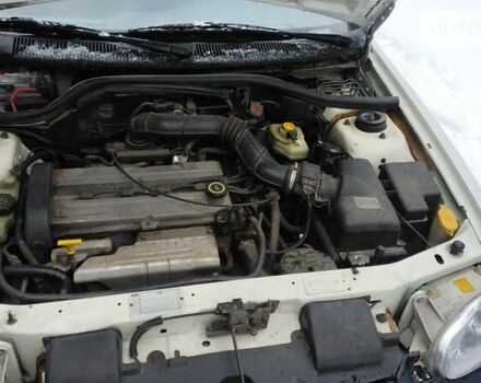 Форд Ескорт, об'ємом двигуна 1.6 л та пробігом 255 тис. км за 3200 $, фото 13 на Automoto.ua