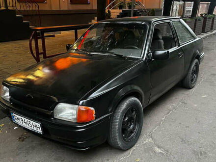 Форд Ескорт 1987 у Житомирі на Automoto.ua Форд Ескорт, об'ємом двигуна 1.1 л та пробігом 535 тис. км за 900 $, фото 1 на Automoto.ua