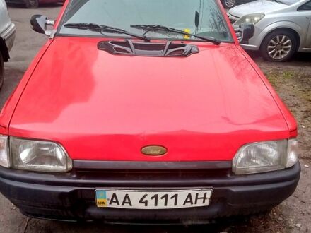 Форд Ескорт 1988 у Чернігові на Automoto.ua Форд Ескорт, об'ємом двигуна 13 л та пробігом 140 тис. км за 720 $, фото 1 на Automoto.ua