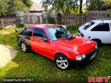 Форд Эскорт 1990 в Чернигове на Automoto.ua Форд Эскорт, объемом двигателя 1.4 л и пробегом 163 тыс. км за 700 $, фото 1 на Automoto.ua