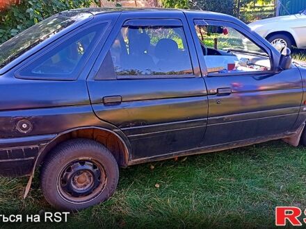 Форд Ескорт 1991 у Тетиеве на Automoto.ua Форд Ескорт, об'ємом двигуна 1.6 л та пробігом 0 тис. км за 1500 $, фото 1 на Automoto.ua