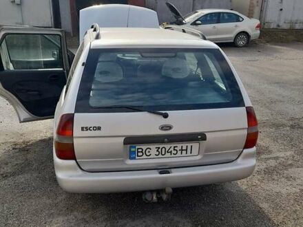 Форд Эскорт 1999 в Новый Роздол на Automoto.ua Форд Эскорт, объемом двигателя 1.8 л и пробегом 300 тыс. км за 1800 $, фото 1 на Automoto.ua