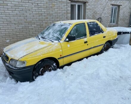 Жовтий Форд Ескорт, об'ємом двигуна 1.8 л та пробігом 300 тис. км за 1150 $, фото 1 на Automoto.ua