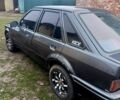 Серый Форд Эскорт, объемом двигателя 1.4 л и пробегом 0 тыс. км за 700 $, фото 2 на Automoto.ua