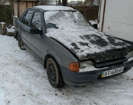 Серый Форд Эскорт, объемом двигателя 1.3 л и пробегом 200 тыс. км за 300 $, фото 1 на Automoto.ua