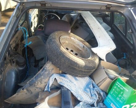 Серый Форд Эскорт, объемом двигателя 2 л и пробегом 300 тыс. км за 300 $, фото 5 на Automoto.ua