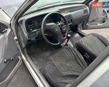 Сірий Форд Ескорт, об'ємом двигуна 0 л та пробігом 556 тис. км за 500 $, фото 3 на Automoto.ua