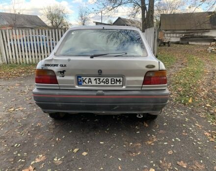 Сірий Форд Ескорт, об'ємом двигуна 1.6 л та пробігом 350 тис. км за 850 $, фото 4 на Automoto.ua