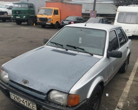 Сірий Форд Ескорт, об'ємом двигуна 0 л та пробігом 214 тис. км за 391 $, фото 1 на Automoto.ua