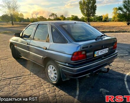 Сірий Форд Ескорт, об'ємом двигуна 1.6 л та пробігом 160 тис. км за 1600 $, фото 2 на Automoto.ua