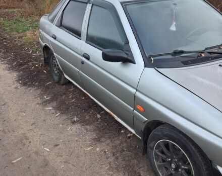 Сірий Форд Ескорт, об'ємом двигуна 1.4 л та пробігом 575 тис. км за 800 $, фото 4 на Automoto.ua