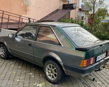 Серый Форд Эскорт, объемом двигателя 1.3 л и пробегом 300 тыс. км за 680 $, фото 2 на Automoto.ua