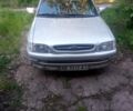 Серый Форд Эскорт, объемом двигателя 1.4 л и пробегом 300 тыс. км за 712 $, фото 1 на Automoto.ua