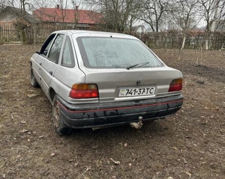 Серый Форд Эскорт, объемом двигателя 1.3 л и пробегом 67 тыс. км за 350 $, фото 1 на Automoto.ua