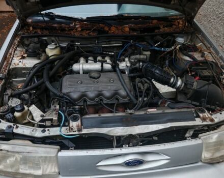 Серый Форд Эскорт, объемом двигателя 1.9 л и пробегом 300 тыс. км за 521 $, фото 6 на Automoto.ua