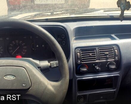 Серый Форд Эскорт, объемом двигателя 1.4 л и пробегом 540 тыс. км за 900 $, фото 5 на Automoto.ua