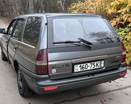 Сірий Форд Ескорт, об'ємом двигуна 1.8 л та пробігом 350 тис. км за 2700 $, фото 5 на Automoto.ua