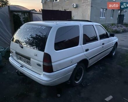 Сірий Форд Ескорт, об'ємом двигуна 1.8 л та пробігом 293 тис. км за 1500 $, фото 1 на Automoto.ua