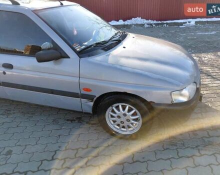 Сірий Форд Ескорт, об'ємом двигуна 1.8 л та пробігом 289 тис. км за 1000 $, фото 2 на Automoto.ua