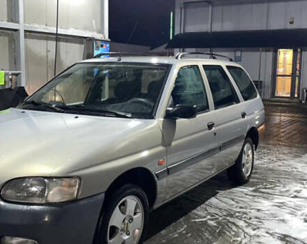 Серый Форд Эскорт, объемом двигателя 1.6 л и пробегом 602 тыс. км за 3000 $, фото 4 на Automoto.ua