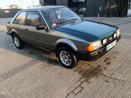 Сірий Форд Ескорт, об'ємом двигуна 1.3 л та пробігом 500 тис. км за 1129 $, фото 1 на Automoto.ua